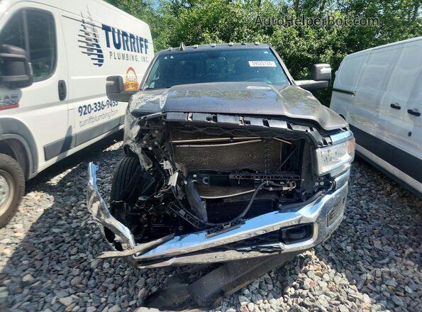 3C63RRGLXRG242754 2024 RAM 3500 Gray Front view