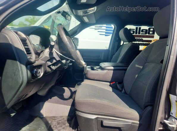3C63RRGLXRG242754 2024 RAM 3500 Gray Front interior view