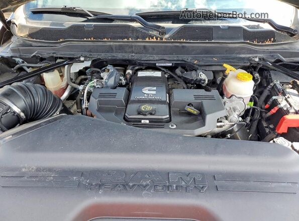 3C63RRHL8RG214899 2024 RAM 3500 Black Սալոնի հետևի տեսք