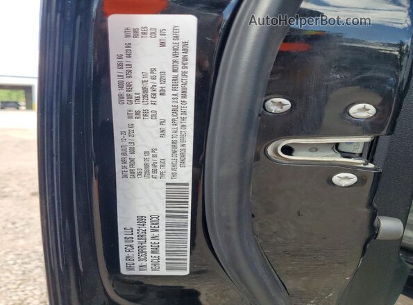3C63RRHL8RG214899 2024 RAM 3500 Black Շարժիչի բաժամունքի տեսք