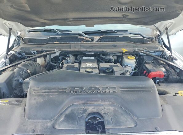 3C63RRJL3NG294682 2022 RAM 1500 Белый Вид задней части салона