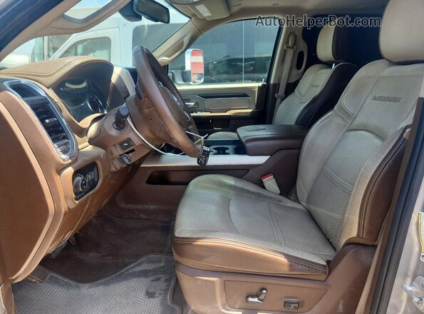 3C63RRJL7NG293793 2022 RAM 3500 Серый Вид салона спереди