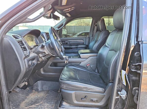3C63RRRL4PG575591 2023 RAM 3500 Black Вид салону спереду