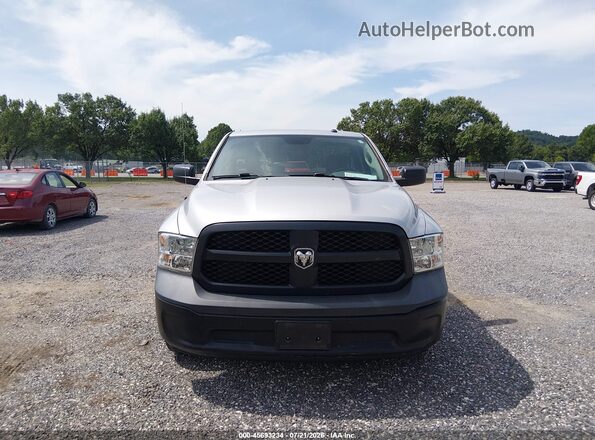 3C6JR6DG5KG505848 2019 RAM 1500 CLASSIC Silver ხელსაწყოთა პანელის ხედი