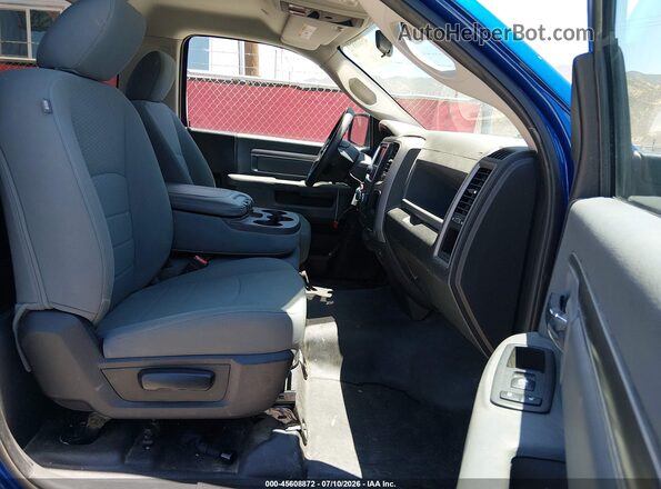 3C6JR6DG6HG764745 2017 RAM 1500 Blue Вид салону спереду