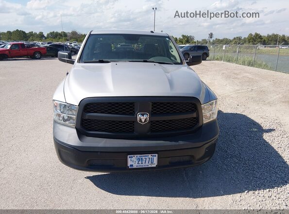 3C6JR6DG7HG764706 2017 RAM 1500 Silver Вид щитка приладів