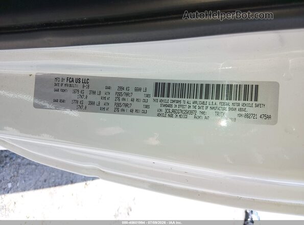 3C6JR6DG7KG503972 2019 RAM 1500 CLASSIC White ძრავის განყოფილების ხედი