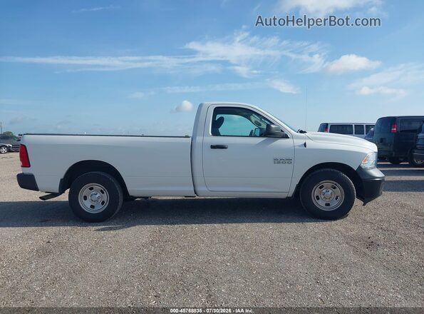 3C6JR6DG8HG656143 2017 RAM 1500 White Rear interior view