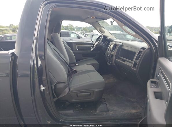 3C6JR6DG8KG502815 2019 RAM 1500 CLASSIC Dark Blue Вид салону спереду