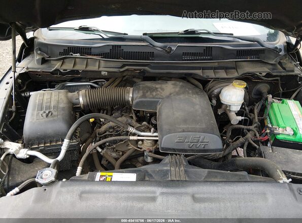 3C6JR6DG8KG502880 2019 RAM 1500 CLASSIC Gray Rear view