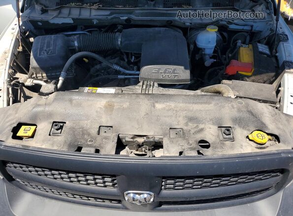 3C6JR6DG8NG427747 2022 RAM 1500 White Rear interior view