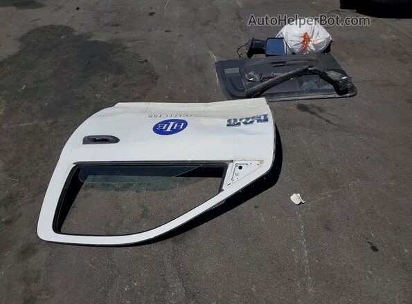 3C6JR6DG8NG427747 2022 RAM 1500 White Engine compartment view