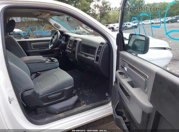 3C6JR6DT7KG510899 2019 RAM 1500 CLASSIC White Front interior view