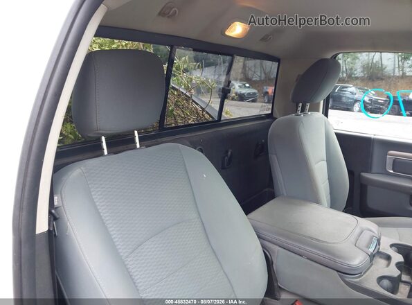 3C6JR6DT7KG510899 2019 RAM 1500 CLASSIC White VIN sticker view