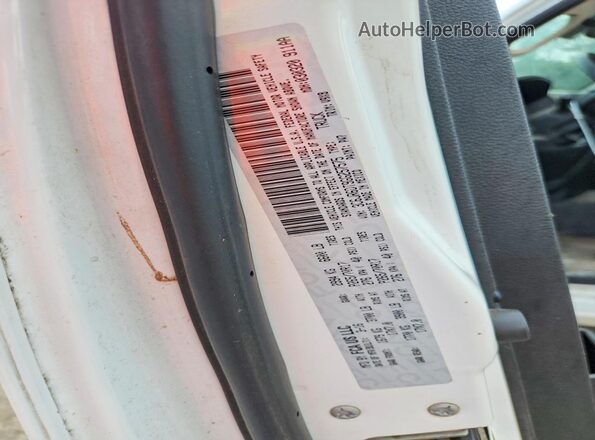 3C6JR6DT9GG257575 2016 RAM 1500 White Vista del compartimento del motor