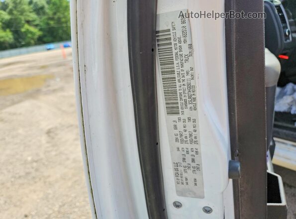 3C6JR6DTXHG656111 2017 RAM 1500 Белый Вид подкапотного пространства
