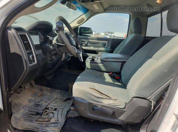 3C6JR7ATXHG565656 2017 RAM 1500 White Вид салону спереду