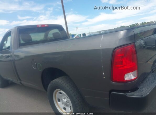 3C6JR7DG2HG704726 2017 RAM 1500 Gray Widok z przodu