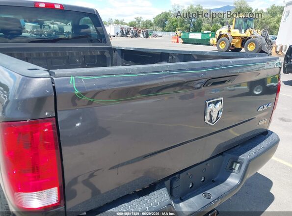 3C6JR7DG2HG704726 2017 RAM 1500 Gray Widok zestawu wskaźników