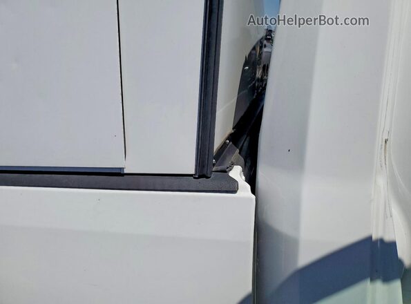 3C6JR7DG2KG568735 2019 RAM 1500 White Հետևի նստատեղերի տեսք