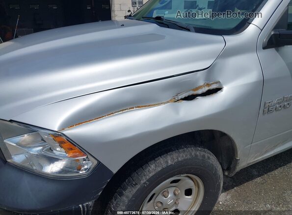 3C6JR7DG3HG687791 2017 RAM 1500 Silver წინა ხედი