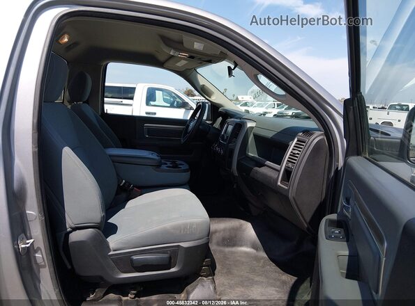 3C6JR7DG7KG584476 2019 RAM 1500 CLASSIC Gray Սալոնի դիմացի տեսք
