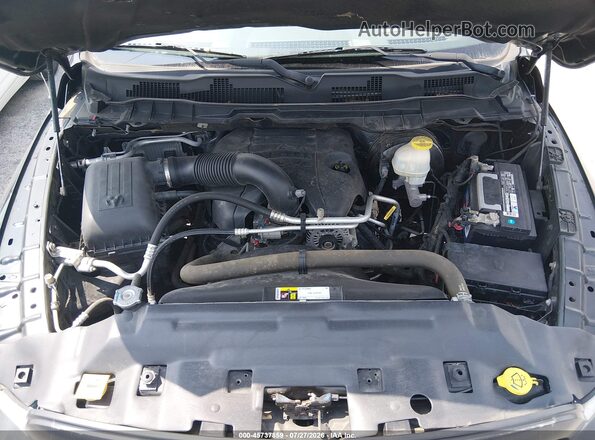 3C6JR7DT2HG555828 2017 RAM 1500 Black Հետևի տեսք