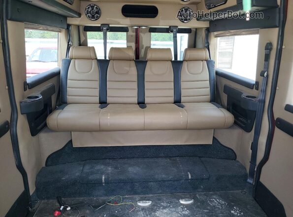 3C6LRVBG6ME526955 2021 RAM PROMASTER Burgundy Widok tylnych siedzeń