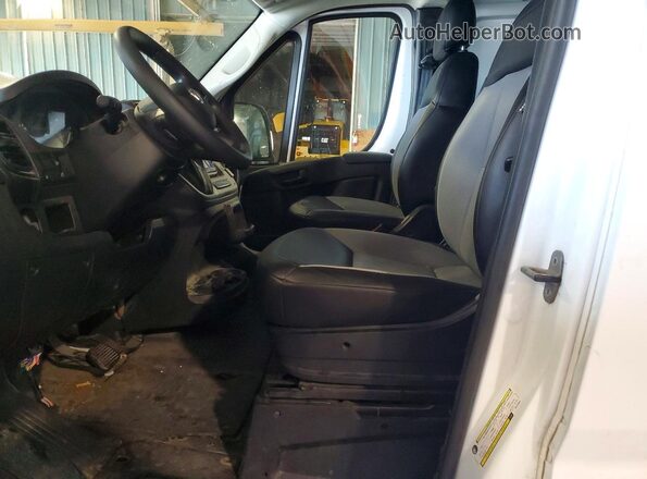 3C6LRVCG4TE174892 2026 RAM PROMASTER White Вид салону спереду