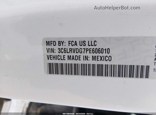 3C6LRVDG7PE606010 2023 RAM PROMASTER 2500 White Vista del compartimento del motor