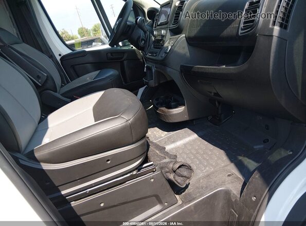 3C6LRVDG9SE506872 2025 RAM PROMASTER 2500 White Front interior view