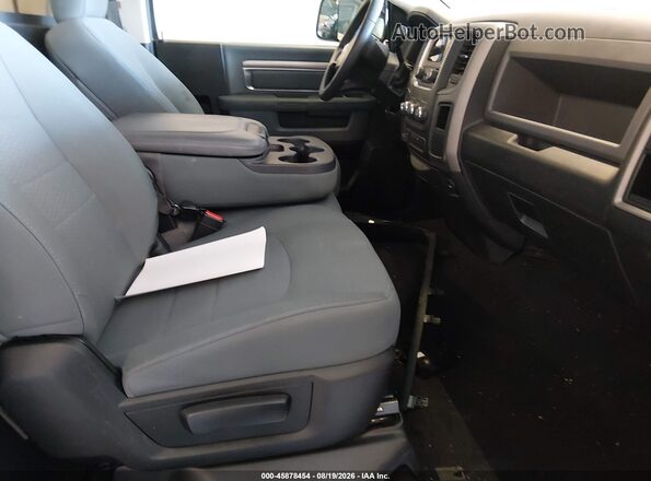 3C6MR5AL6JG128048 2018 RAM 2500 Silver Vista interior delantera