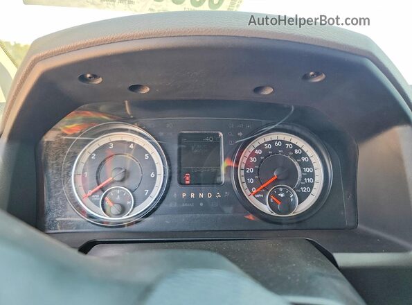 3C6RR6KT6HG520984 2017 RAM 1500 Black ხელსაწყოთა პანელის ხედი