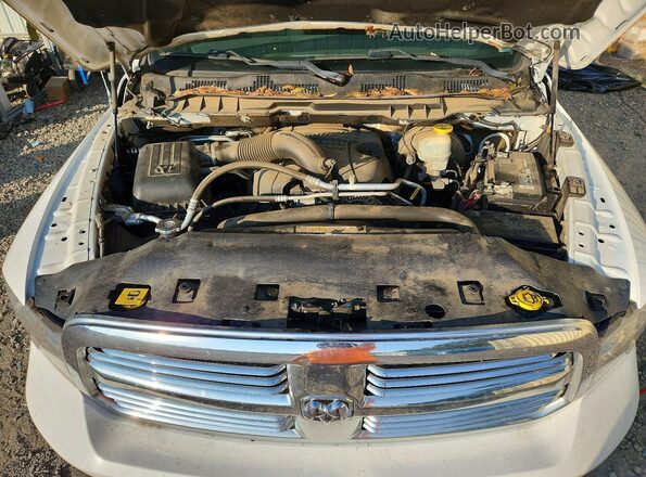 3C6RR6LT3HG734376 2017 RAM 1500 White უკანა სალონის ხედი
