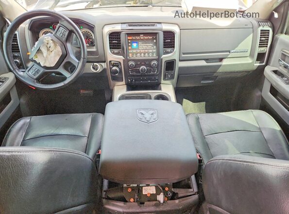 3C6RR6LT5HG768738 2017 RAM 1500 Black Vista del salpicadero