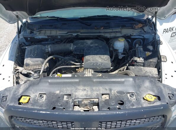 3C6RR7KG6KG567285 2019 RAM 1500 CLASSIC White Вид ззаду