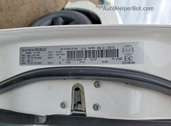 3C6RR7KT0KG730669 2019 RAM 1500 White Widok komory silnika