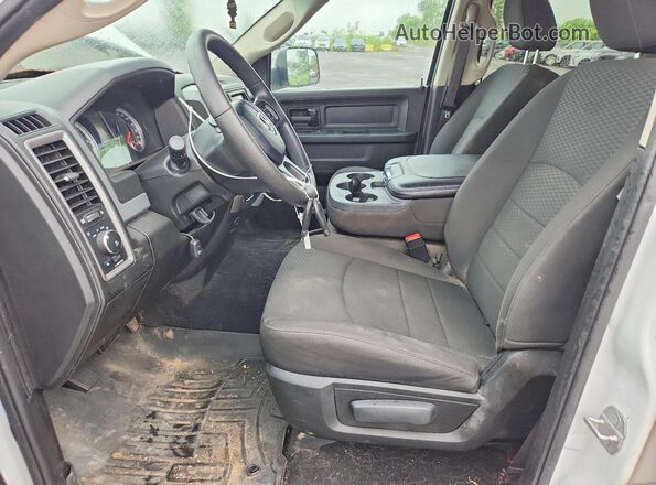 3C6RR7KT2KG679725 2019 RAM 1500 White Սալոնի դիմացի տեսք