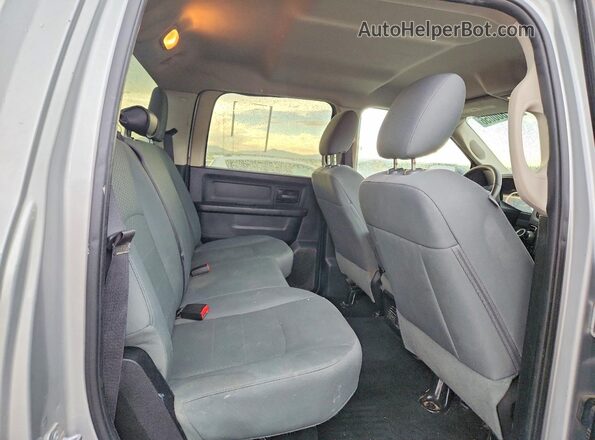 3C6RR7KT6GG169367 2016 RAM 1500 Серебряный Вид задних сидений
