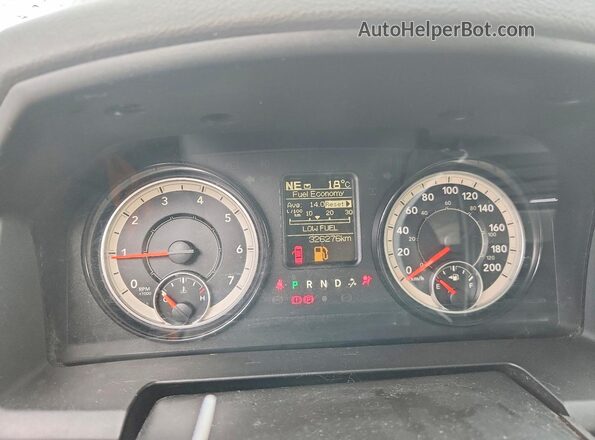 3C6RR7KT6HG722200 2017 RAM 1500 Black Widok zestawu wskaźników