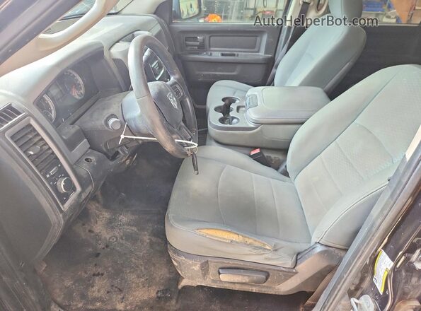 3C6RR7KT7GG326274 2016 RAM 1500 Черный Вид салона спереди