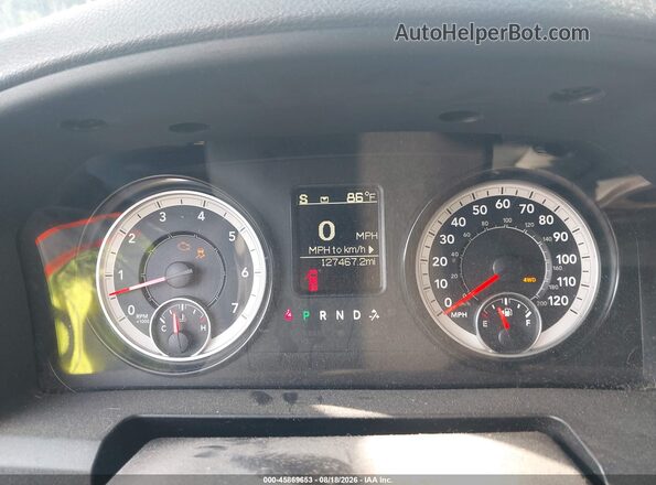 3C6RR7KT9GG338846 2016 RAM 1500 Silver Вид задніх сидінь