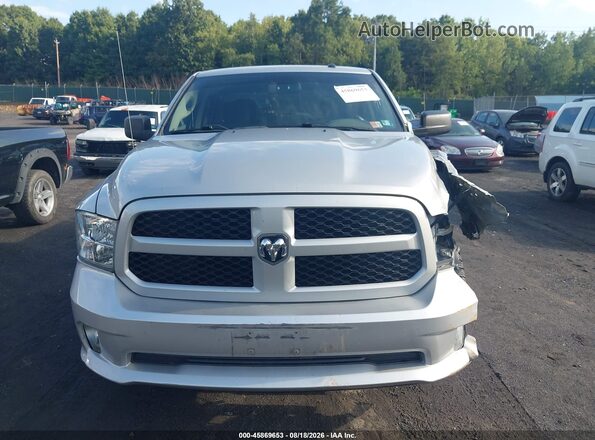 3C6RR7KT9GG338846 2016 RAM 1500 Silver Вид щитка приладів