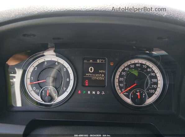 3C6RR7LT0MG548391 2021 RAM 1500 CLASSIC White Widok tylnych siedzeń