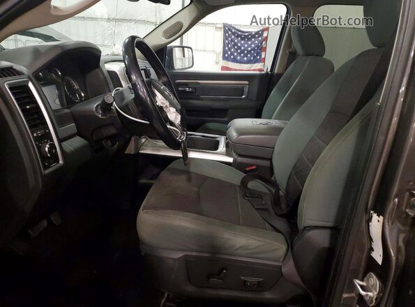 3C6RR7LT2HG593113 2017 RAM 1500 Gray Widok wnętrza z przodu