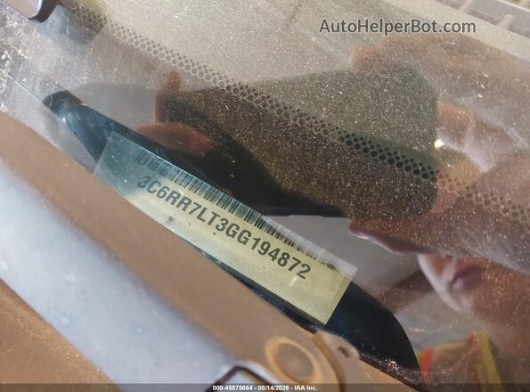 3C6RR7LT3GG194872 2016 RAM 1500 Silver Widok komory silnika