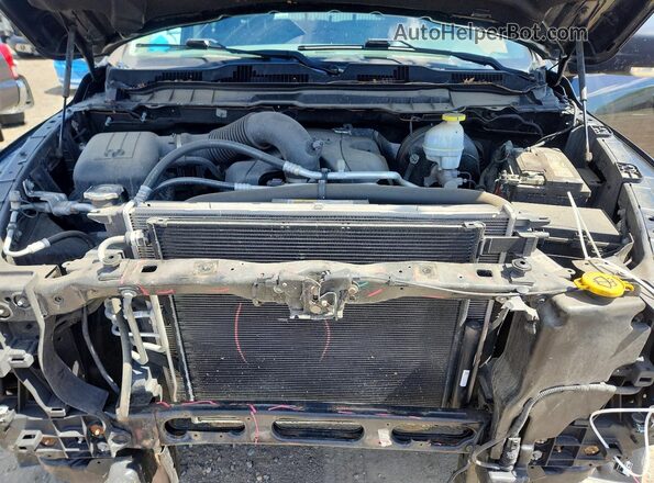 3C6RR7LT3JG230146 2018 RAM 1500 Black Սալոնի հետևի տեսք