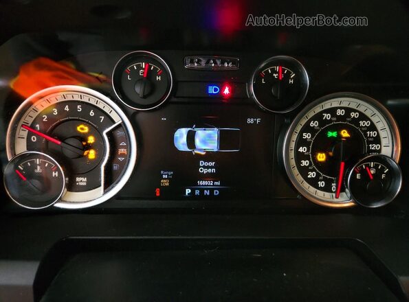 3C6RR7LT8JG163334 2018 RAM 1500 Charcoal Instrument cluster view