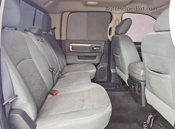 3C6RR7LT9GG265928 2016 RAM 1500 Черный Вид задних сидений