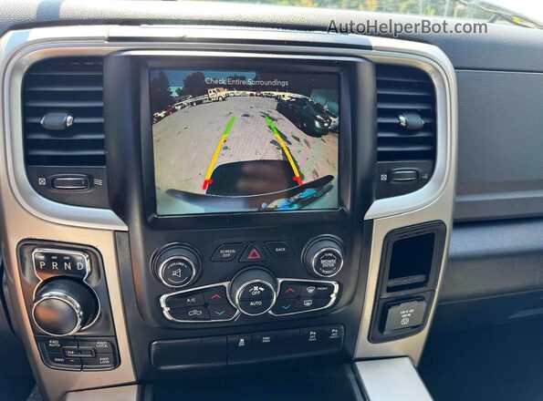 3C6RR7LT9HG608450 2017 RAM 1500 White Widok tylnych siedzeń
